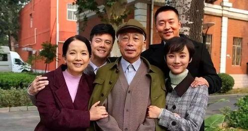 娱乐吃瓜制片人是谁,制片人背后的故事