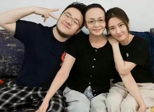 娱乐八卦爆料姐妹吃瓜,揭秘姐妹反目背后的真相