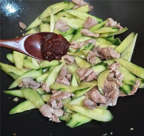 娱乐吃瓜酱给朋友的祝福,为好友送上温馨祝福，共度美好时光