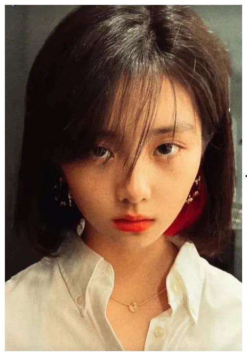 娱乐吃瓜小丫头是谁啊,她是如何成为网络红人的？